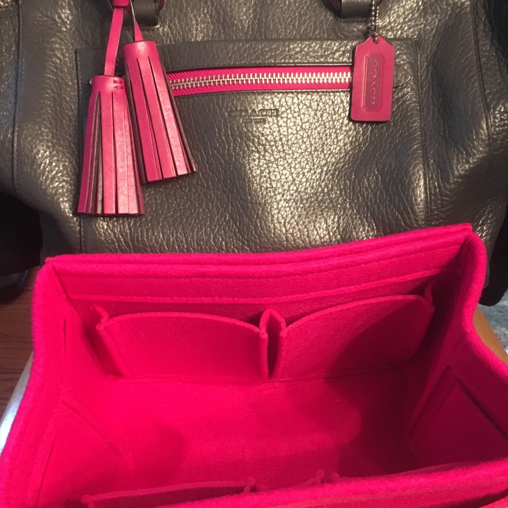 Coach Candace Carryall Berry/grey tassels+ Insert - Picture 8 of 8